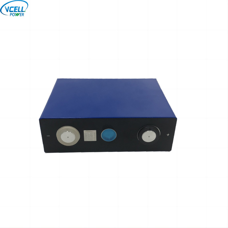 3,2V 100Ah Prizmatikus LiFePO4 újratölthető akkumulátor